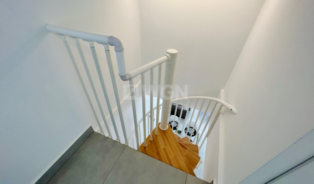 Odsprzedaż - Kamienica - Torrevieja - Costa Blanca