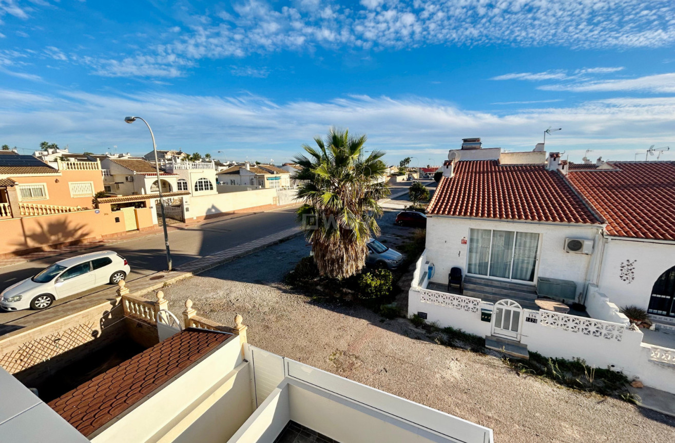 Odsprzedaż - Kamienica - Torrevieja - Costa Blanca