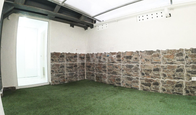 Resale - Apartment / flat - Torrevieja - Playa De Los Naufragos