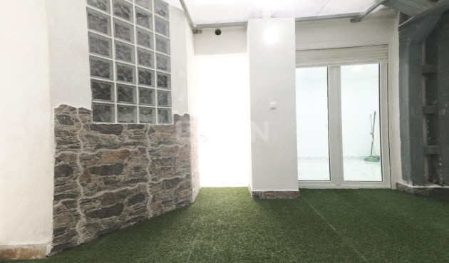 Resale - Apartment / flat - Torrevieja - Playa De Los Naufragos