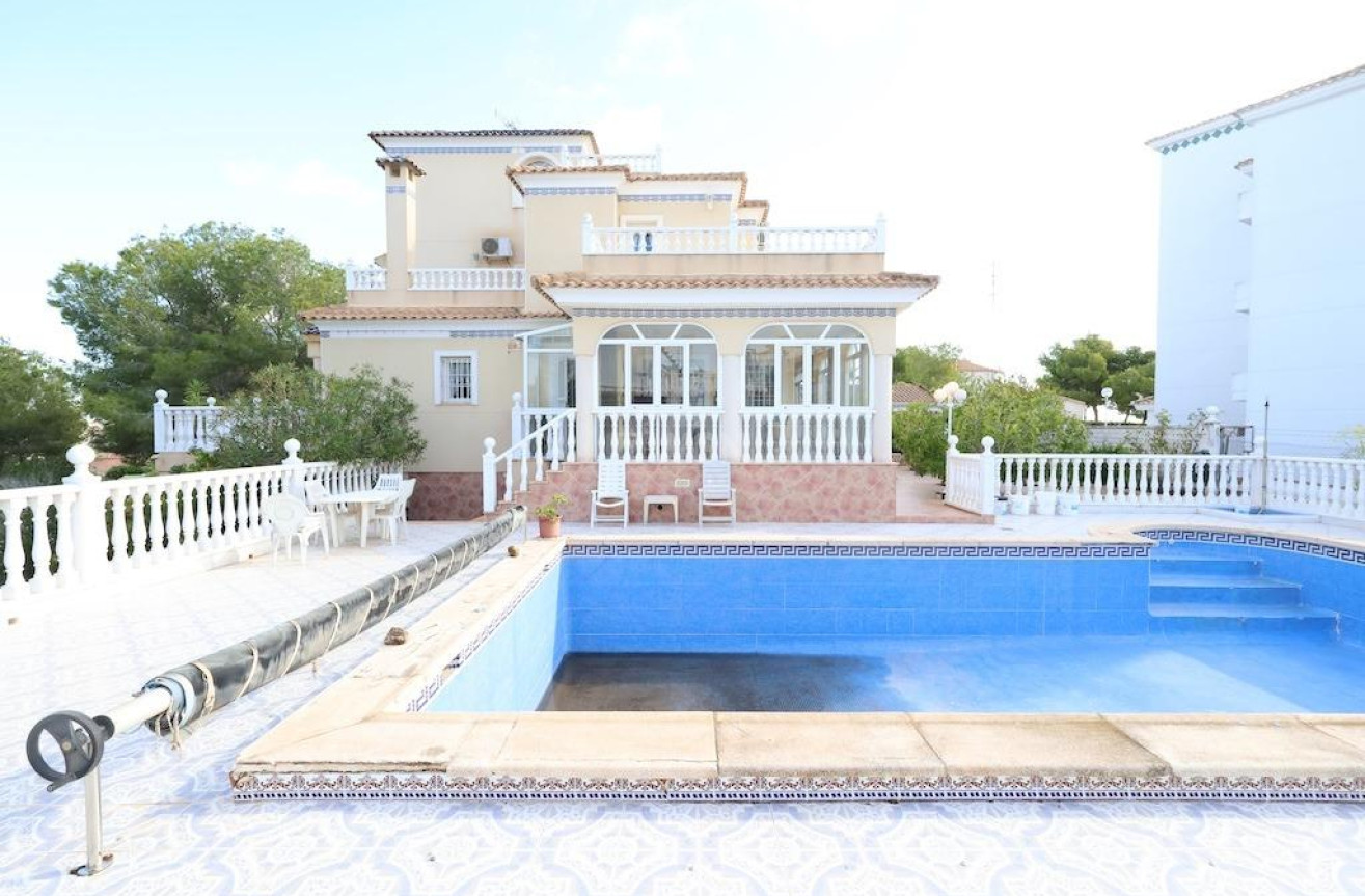 Odsprzedaż - Villa - Orihuela Costa - Costa Blanca