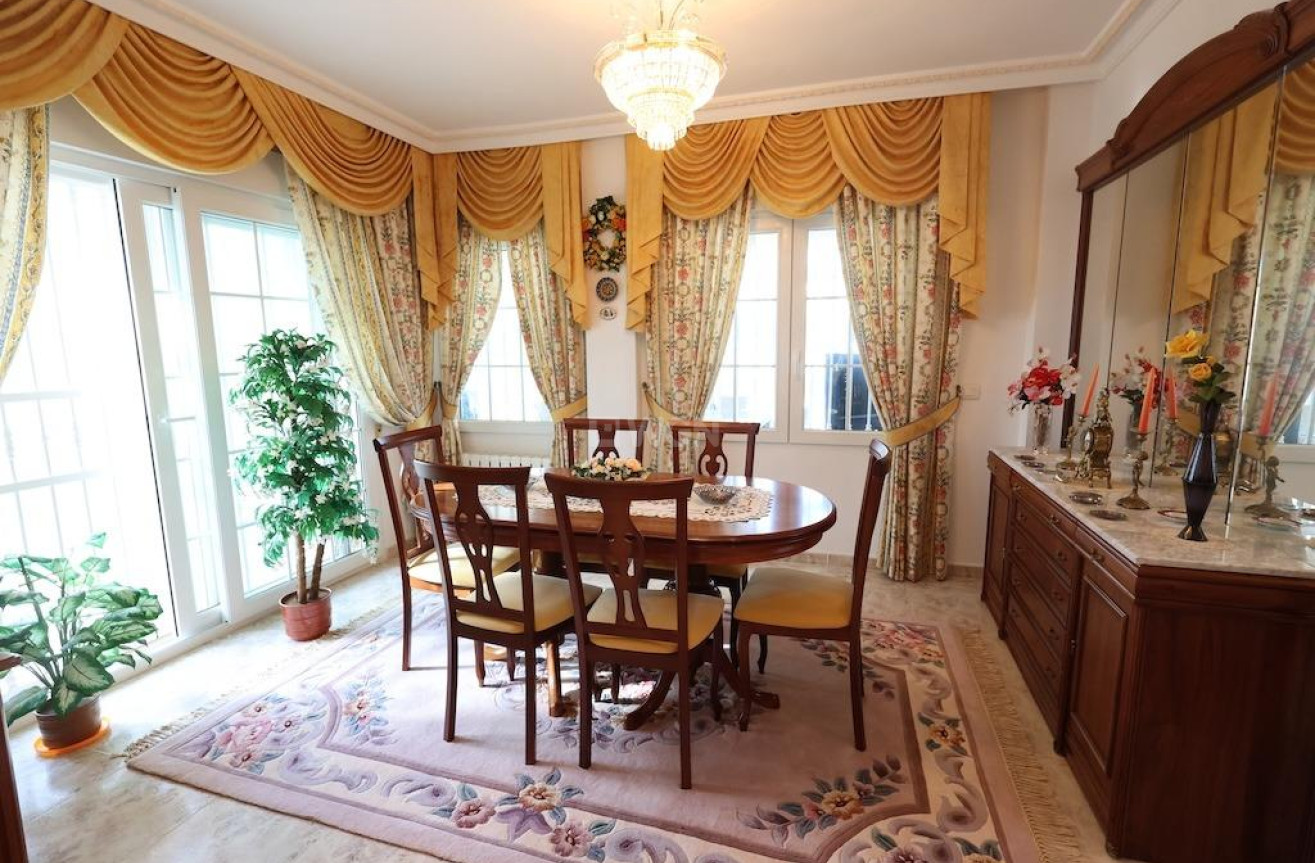 Odsprzedaż - Villa - Orihuela Costa - Costa Blanca