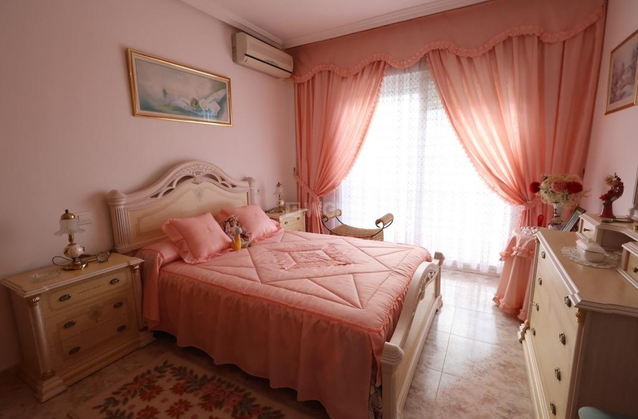 Odsprzedaż - Villa - Orihuela Costa - Costa Blanca