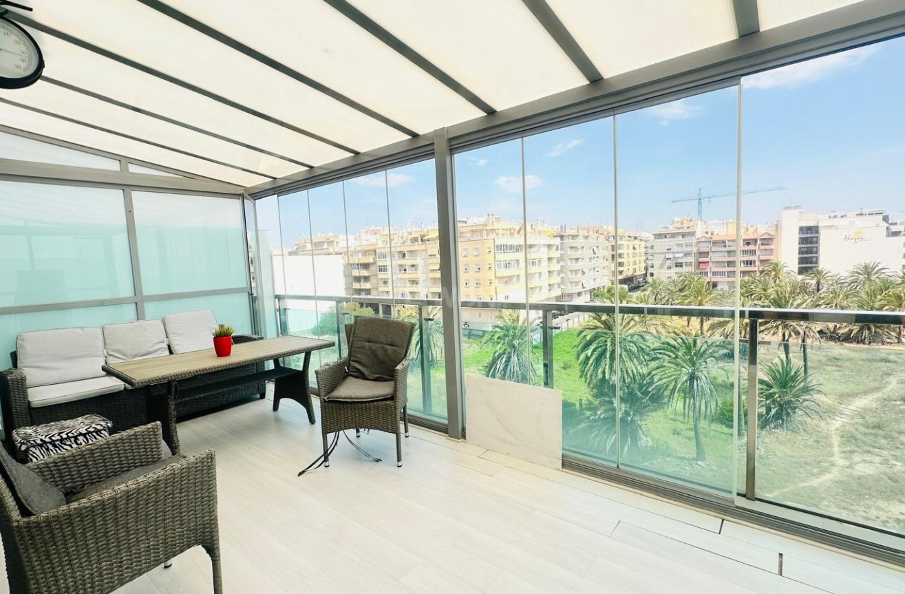 Odsprzedaż - Daszek - Torrevieja - Playa del Cura