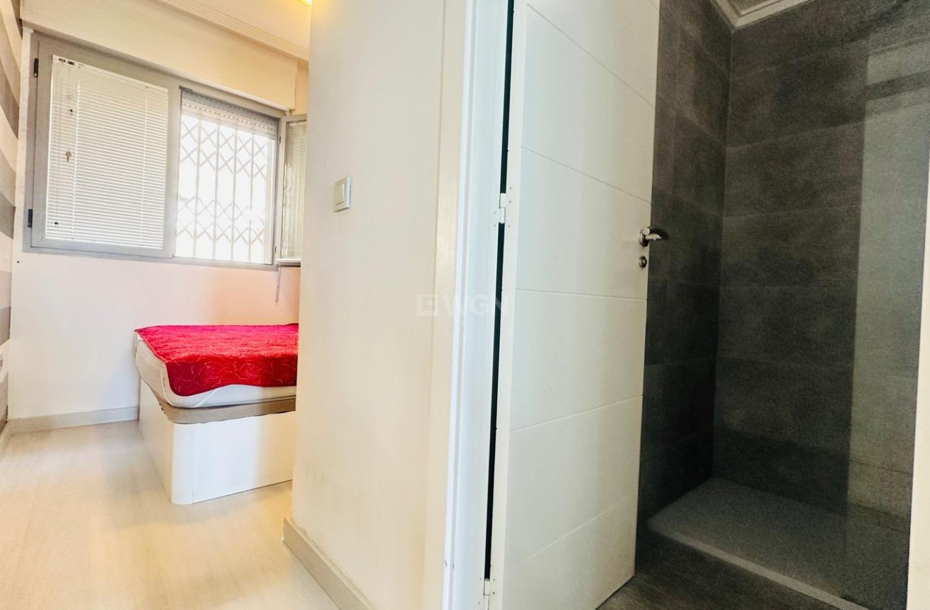 Odsprzedaż - Daszek - Torrevieja - Playa del Cura