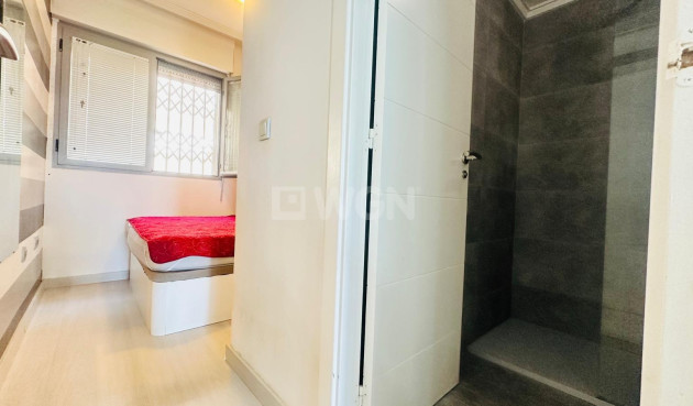 Odsprzedaż - Daszek - Torrevieja - Playa del Cura