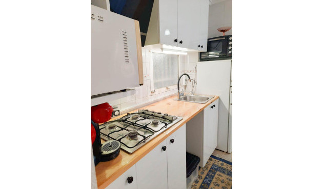 Odsprzedaż - Mieszkanie w bloku - Torrevieja - Centro