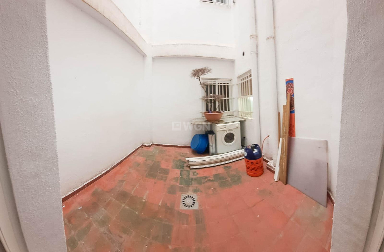 Odsprzedaż - Mieszkanie w bloku - Torrevieja - Centro