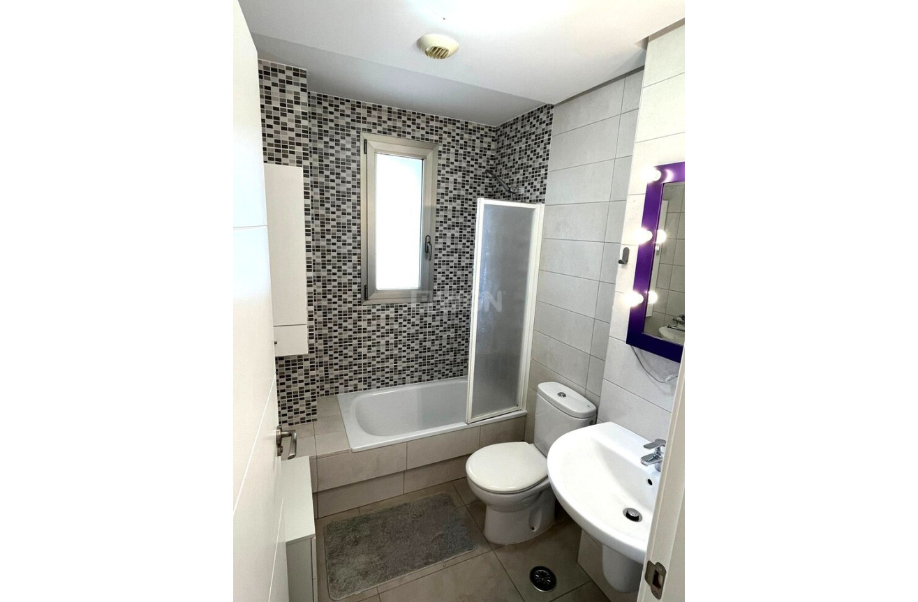 Odsprzedaż - Mieszkanie w bloku - Los Dolses - Inland