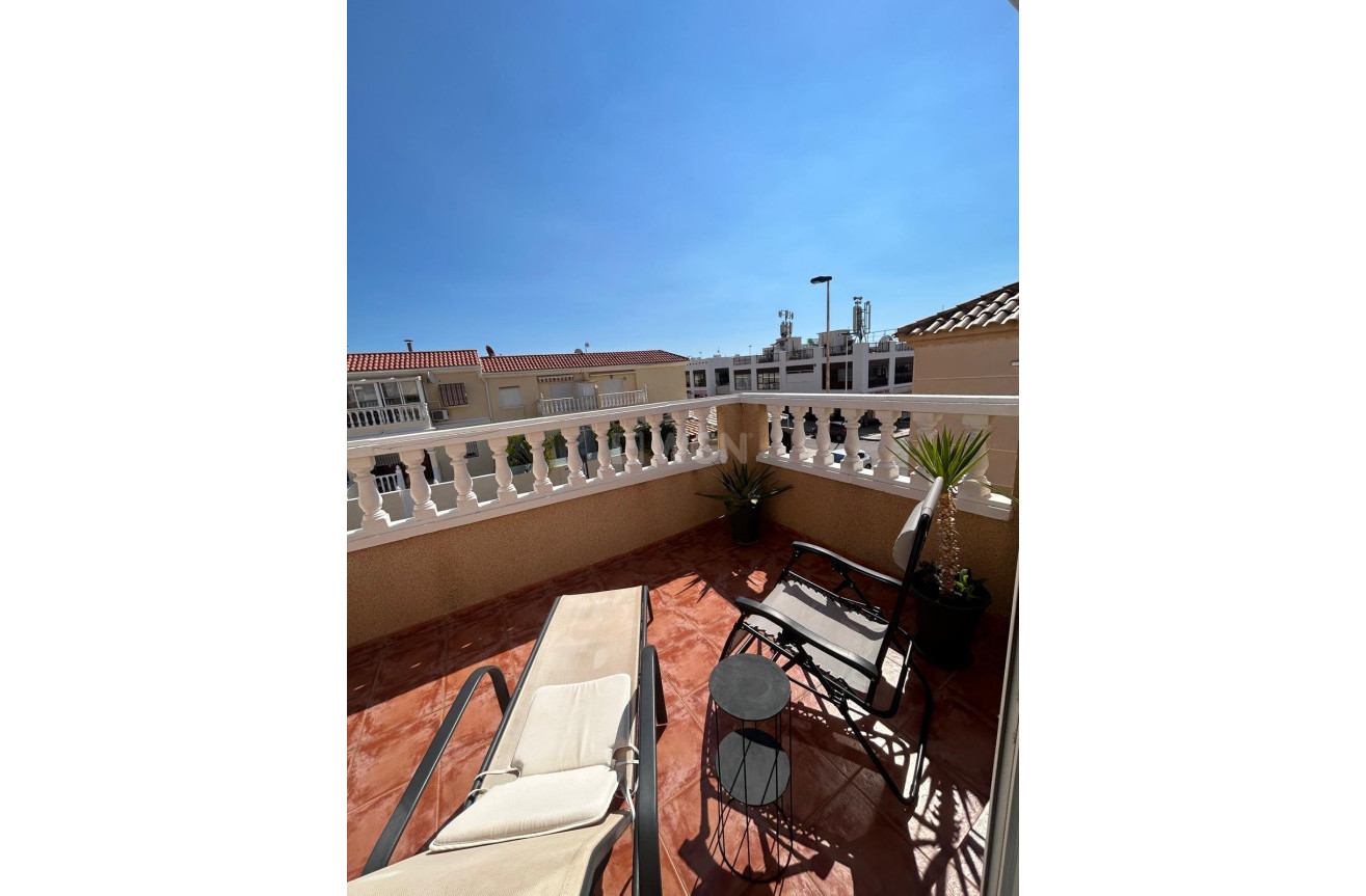 Odsprzedaż - Bungalow - Torrevieja - aguas nuevas