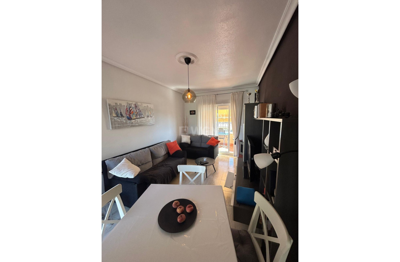 Odsprzedaż - Bungalow - Torrevieja - aguas nuevas