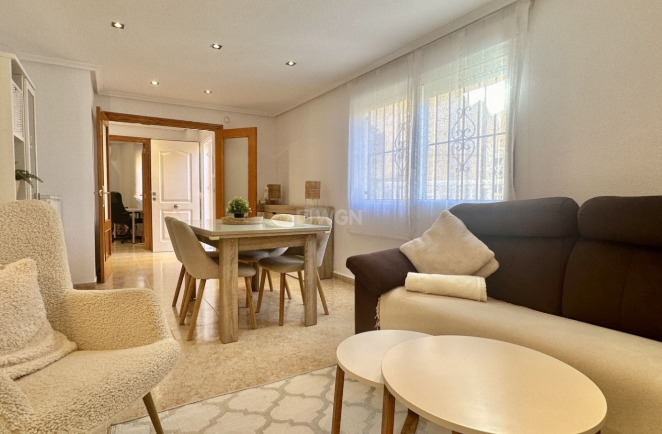 Odsprzedaż - Kamienica - Orihuela Costa - Costa Blanca