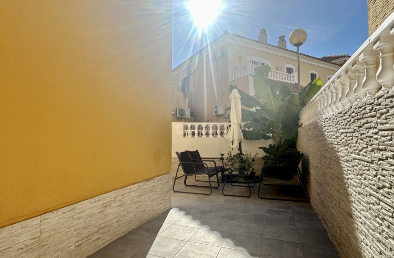 Odsprzedaż - Kamienica - Orihuela Costa - Costa Blanca