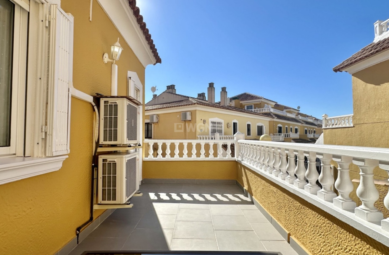 Odsprzedaż - Kamienica - Orihuela Costa - Costa Blanca