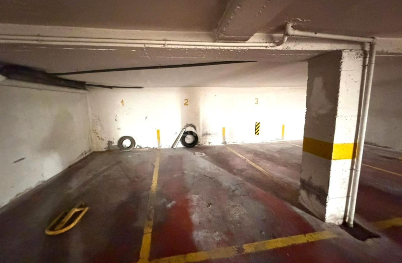 Odsprzedaż - Mieszkanie w bloku - Torrevieja - Playa del Cura