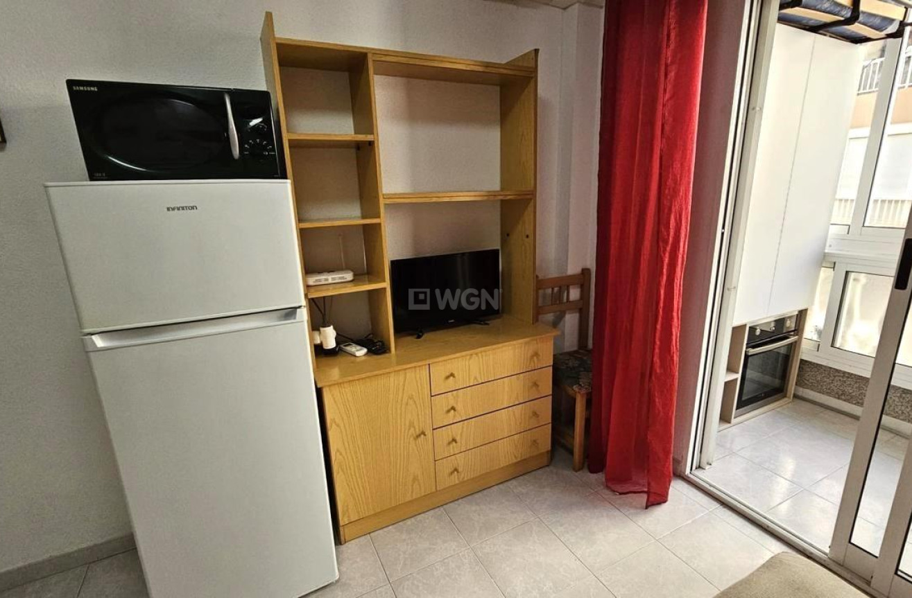 Odsprzedaż - Mieszkanie w bloku - Torrevieja - Acequion