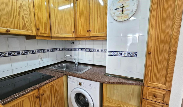 Odsprzedaż - Mieszkanie w bloku - Torrevieja - Acequion