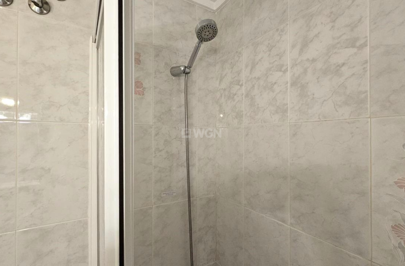 Odsprzedaż - Mieszkanie w bloku - Torrevieja - Acequion