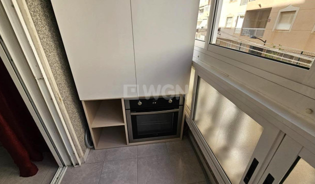 Odsprzedaż - Mieszkanie w bloku - Torrevieja - Acequion