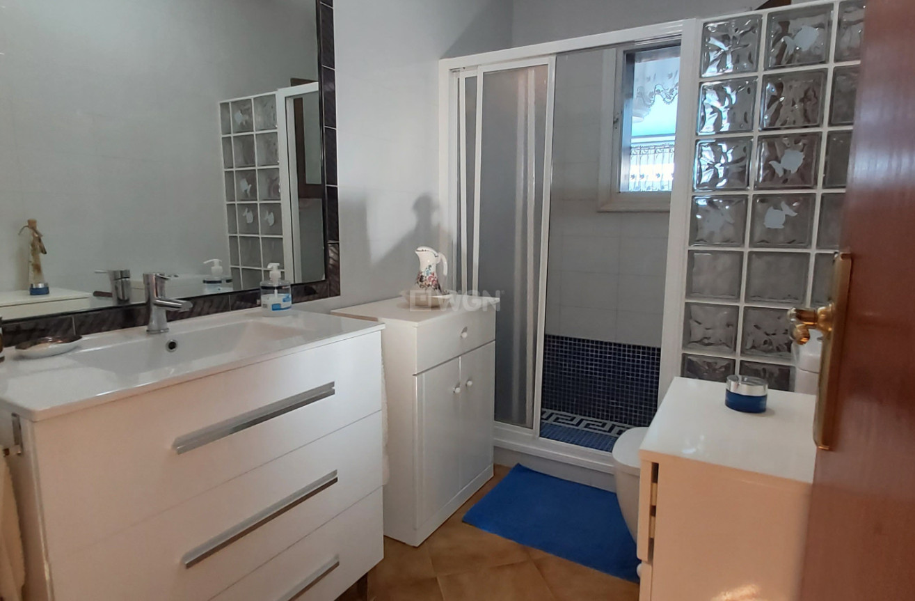 Odsprzedaż - Mieszkanie w bloku - Cabo Roig - Costa Blanca