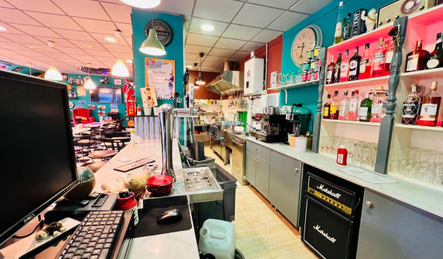 Wiederverkauf - Kommerziell - Torrevieja