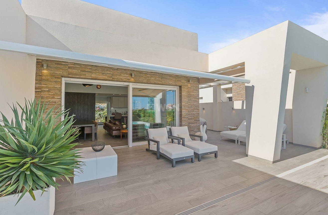 Resale - Villa - La Finca Golf Resort - Inland