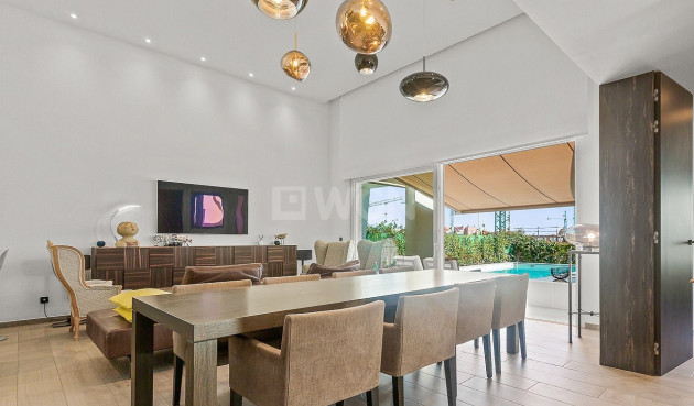 Resale - Villa - La Finca Golf Resort - Inland