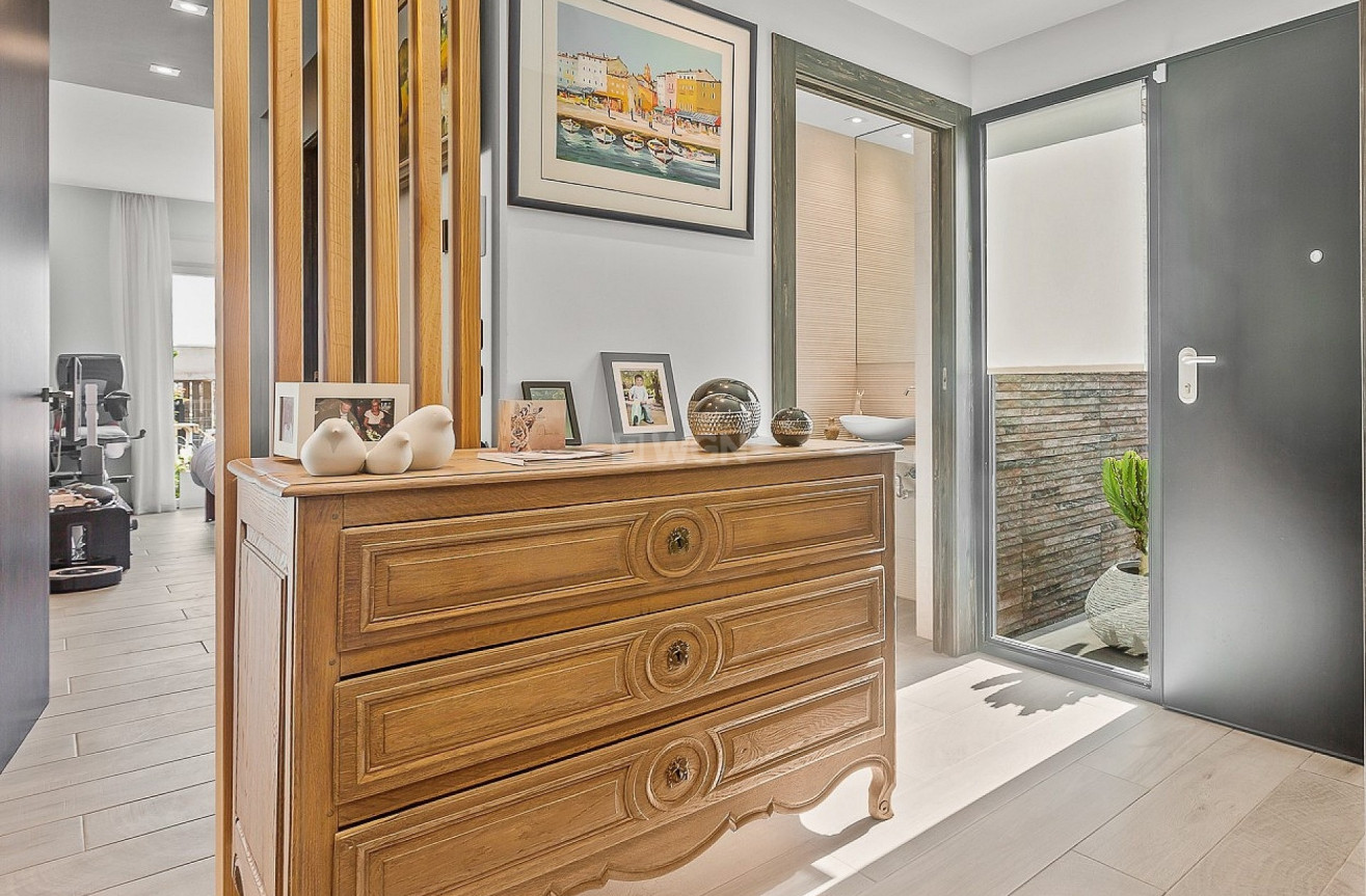 Resale - Villa - La Finca Golf Resort - Inland