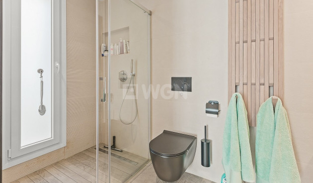 Resale - Villa - La Finca Golf Resort - Inland