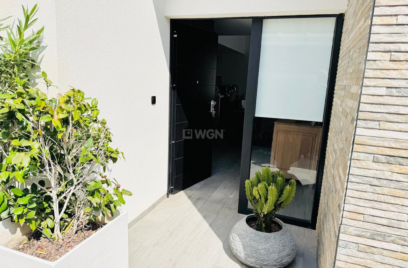 Resale - Villa - La Finca Golf Resort - Inland