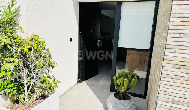 Resale - Villa - La Finca Golf Resort - Inland