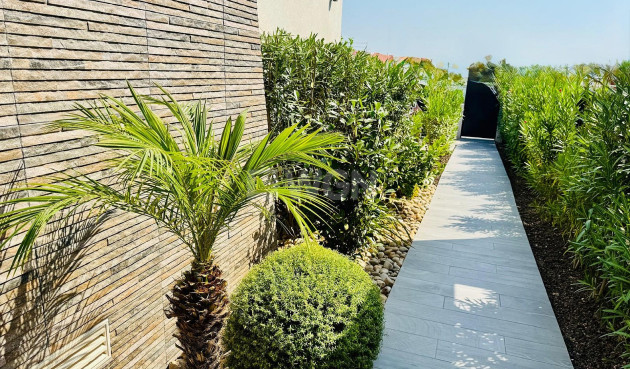 Resale - Villa - La Finca Golf Resort - Inland