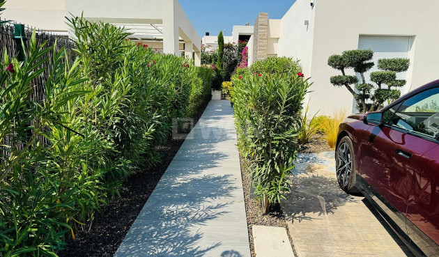 Resale - Villa - La Finca Golf Resort - Inland