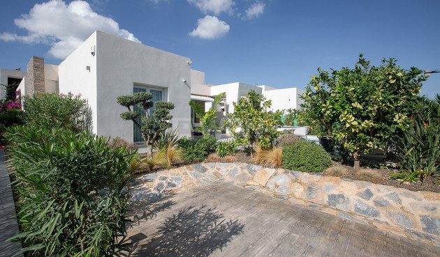 Resale - Villa - La Finca Golf Resort - Inland
