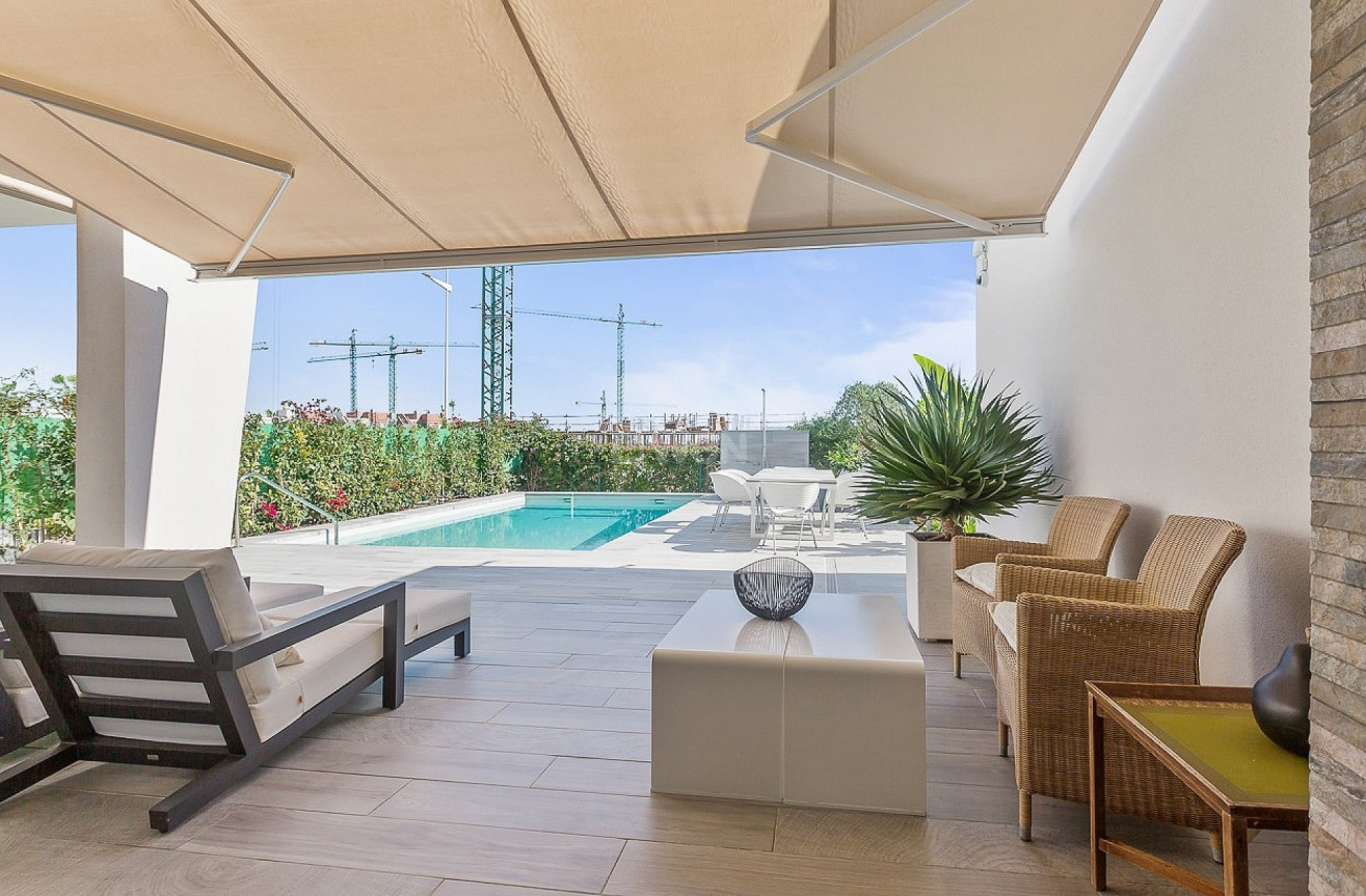 Resale - Villa - La Finca Golf Resort - Inland