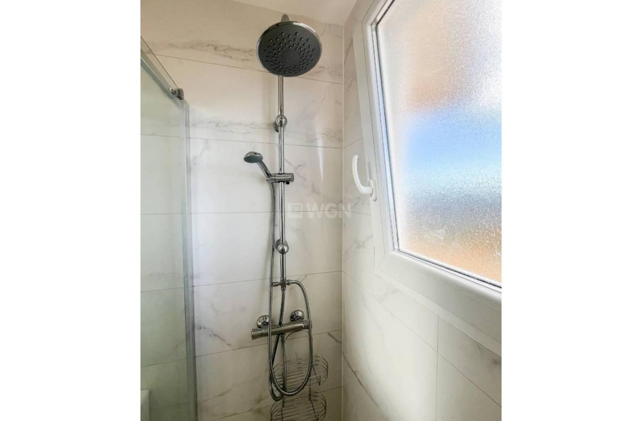 Odsprzedaż - Mieszkanie w bloku - Torrevieja - Costa Blanca