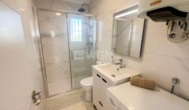 Odsprzedaż - Mieszkanie w bloku - Torrevieja - Costa Blanca