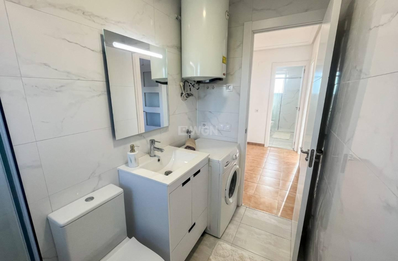 Odsprzedaż - Mieszkanie w bloku - Torrevieja - Costa Blanca