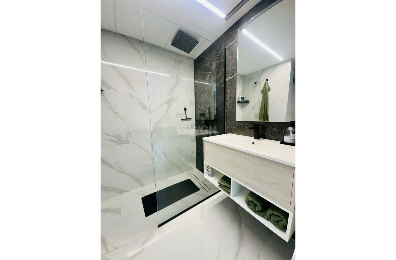 Odsprzedaż - Daszek - Guardamar del Segura - El Raso