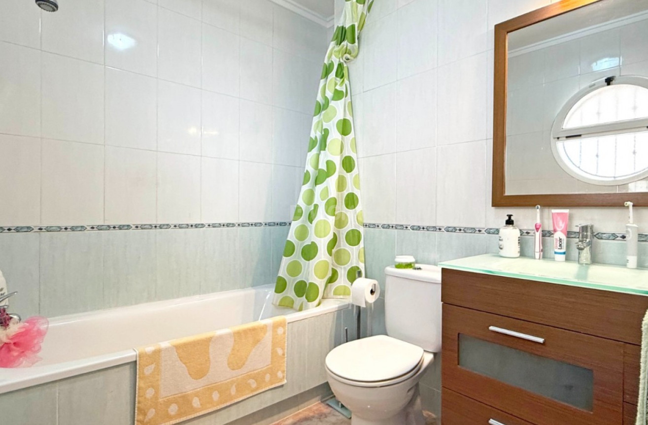 Odsprzedaż - Kamienica - Orihuela Costa - Costa Blanca