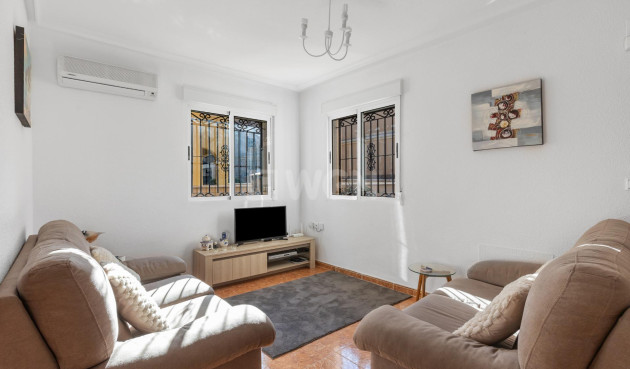 Odsprzedaż - Villa - Orihuela Costa - PAU 8