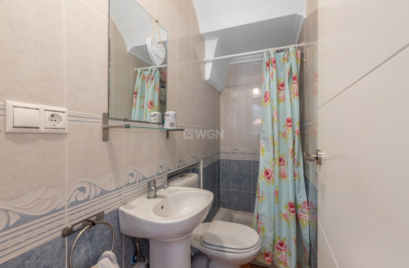 Odsprzedaż - Villa - Orihuela Costa - PAU 8