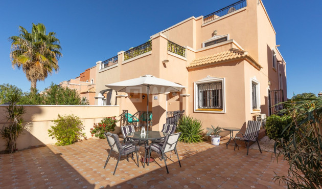 Odsprzedaż - Villa - Orihuela Costa - PAU 8