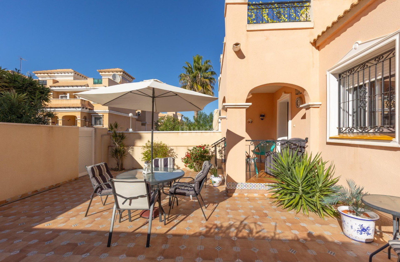 Odsprzedaż - Villa - Orihuela Costa - PAU 8