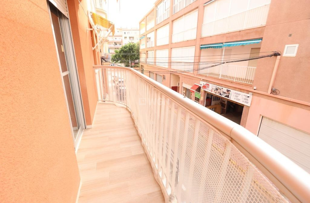 Odsprzedaż - Mieszkanie w bloku - Torrevieja - Costa Blanca