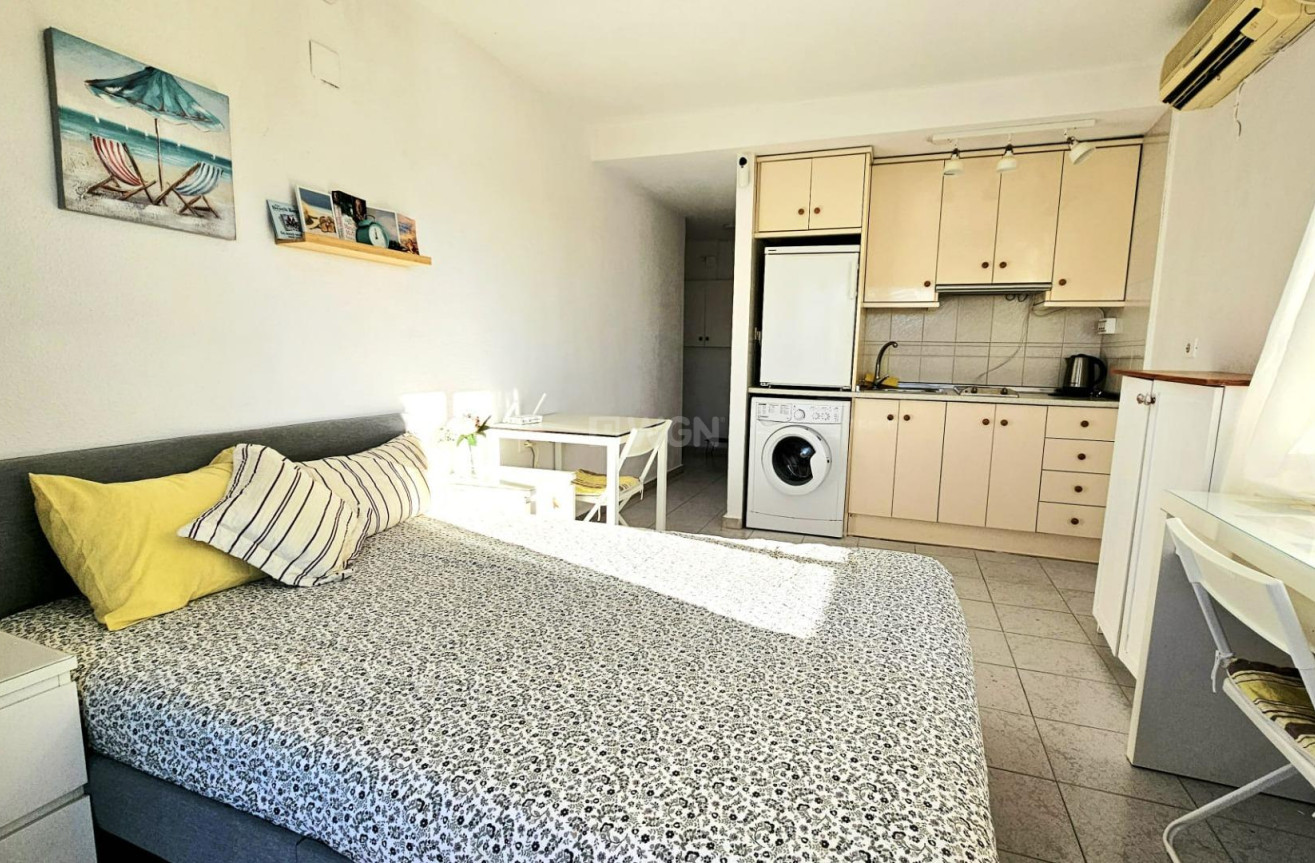 Odsprzedaż - Mieszkanie w bloku - Torrevieja - Torreblanca