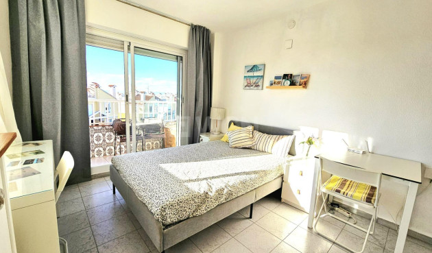 Odsprzedaż - Mieszkanie w bloku - Torrevieja - Torreblanca