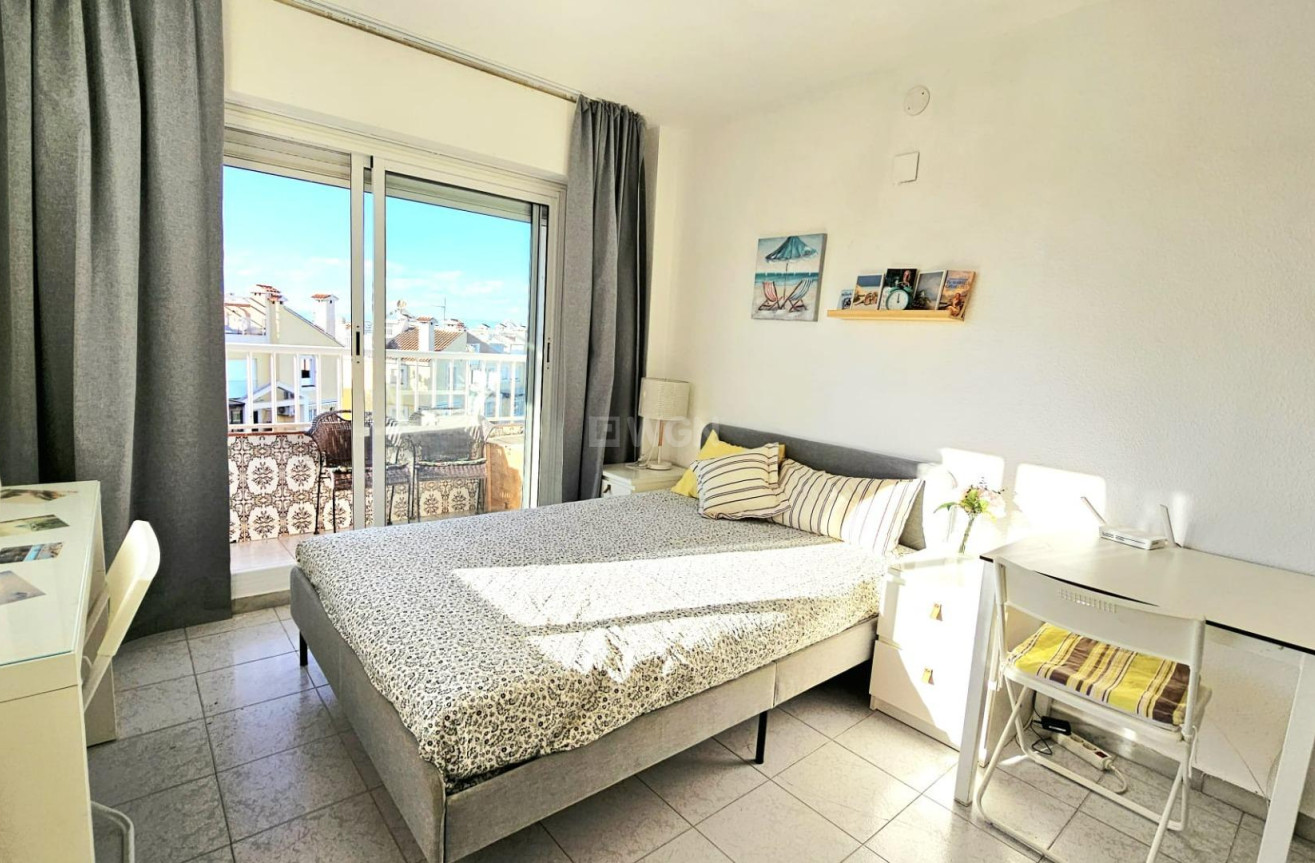 Odsprzedaż - Mieszkanie w bloku - Torrevieja - Torreblanca