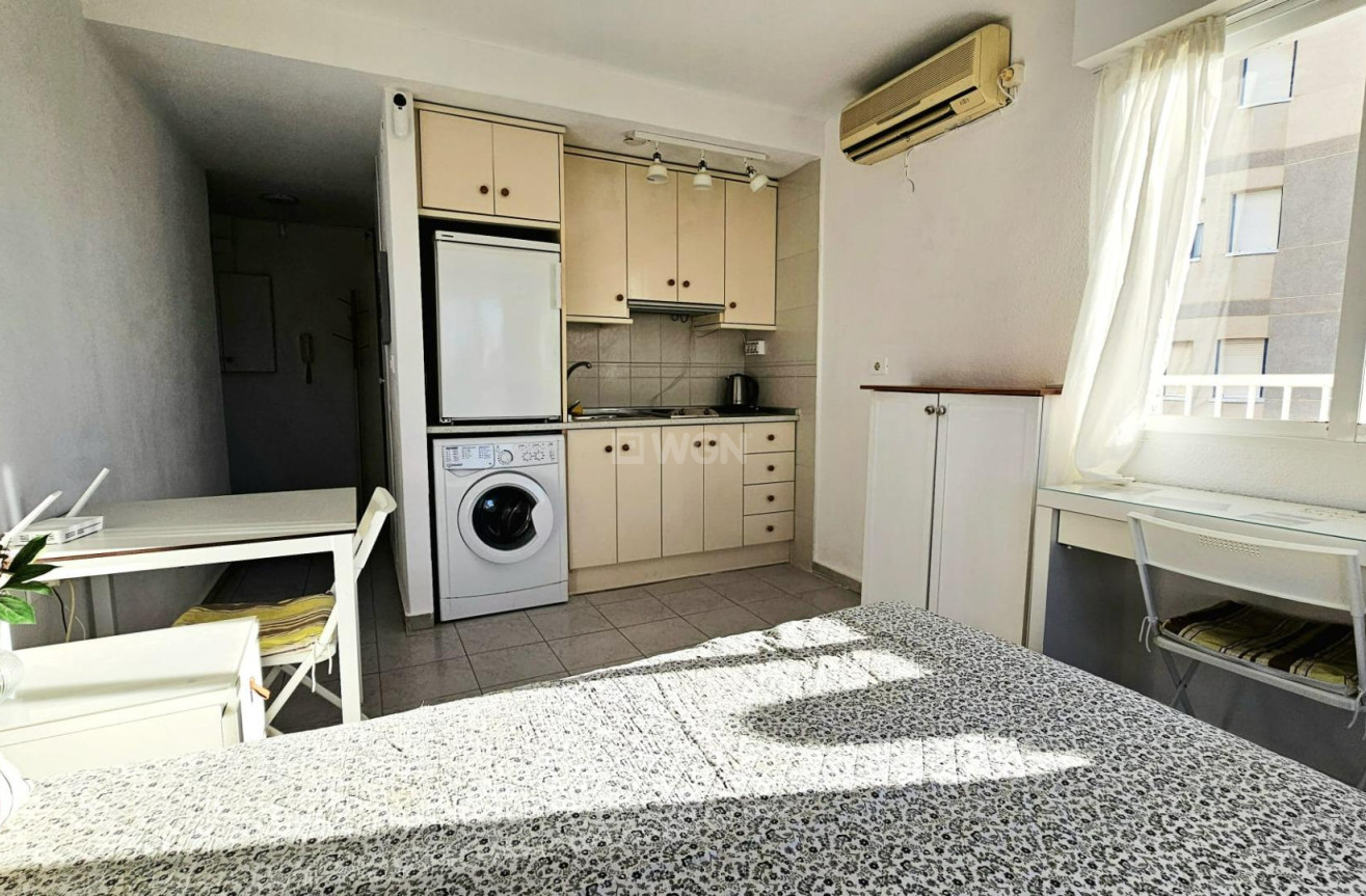 Odsprzedaż - Mieszkanie w bloku - Torrevieja - Torreblanca