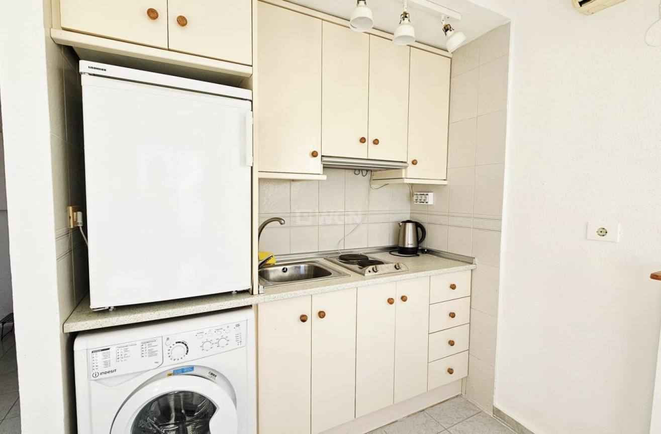 Odsprzedaż - Mieszkanie w bloku - Torrevieja - Torreblanca